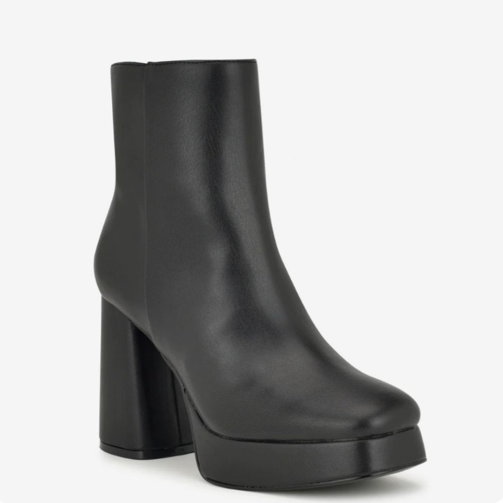 New Nine West Faux Leather Booties, NIB, Size 9.5
